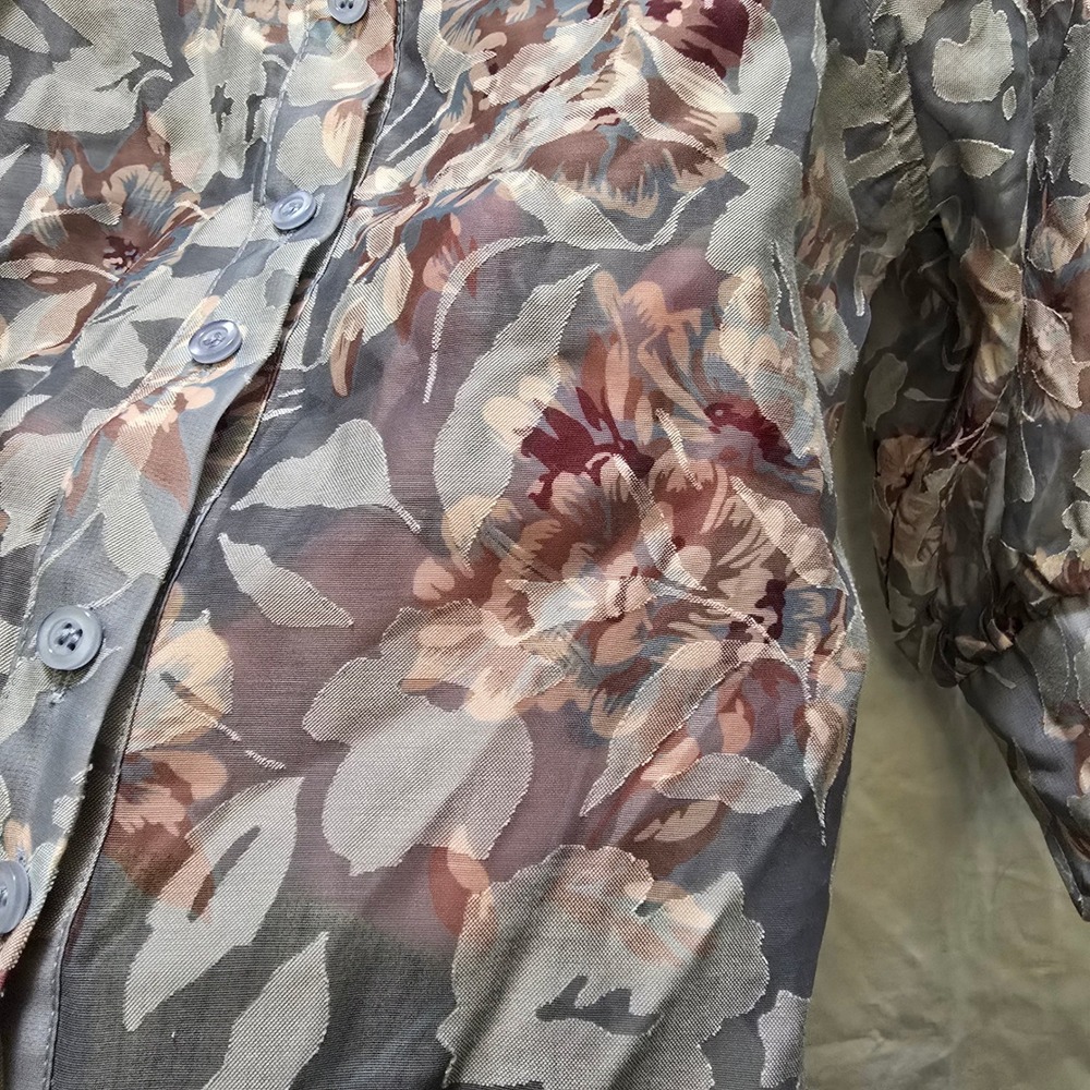 GRACIA Gray Sheer Floral Balloon Sleeve Button Up Blouse Women Size Large - Picture 5 of 9